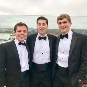 Meet your Posher, Gregory